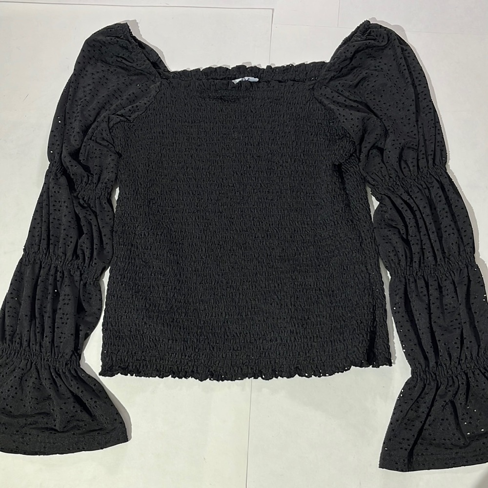 Grace and Karma black long bell sleeves rouched cropped shirt blouse medium top